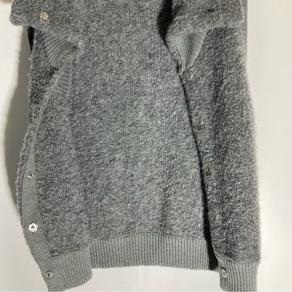 GAP Made w/Alpaca Wool Snap Front Vest Wide Collar Cozy Fuzzy Sleeveless Size M - Picture 4 of 16